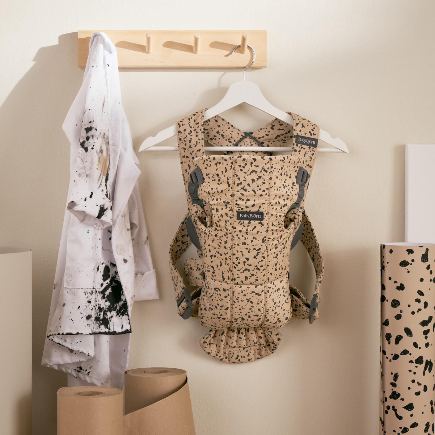 Baby Carrier Mini in Beige/Dark Grey Print - Little Masterpieces by BabyBjörn