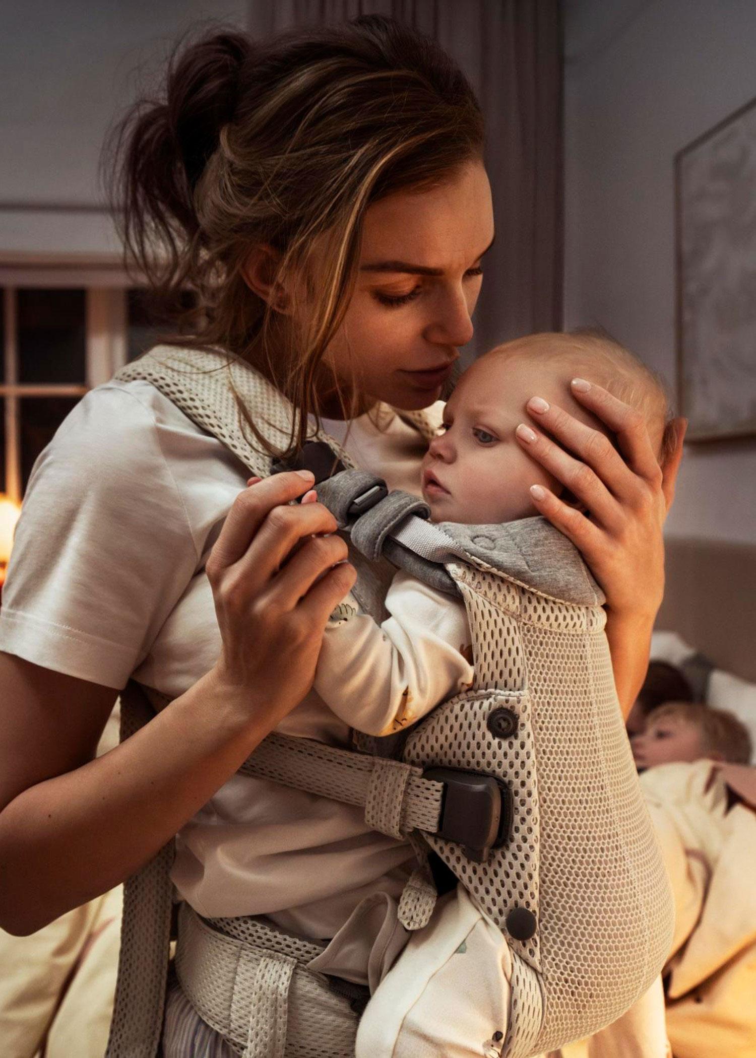 Baby Carrier Harmony in cream coloured airy mesh - BabyBjörn