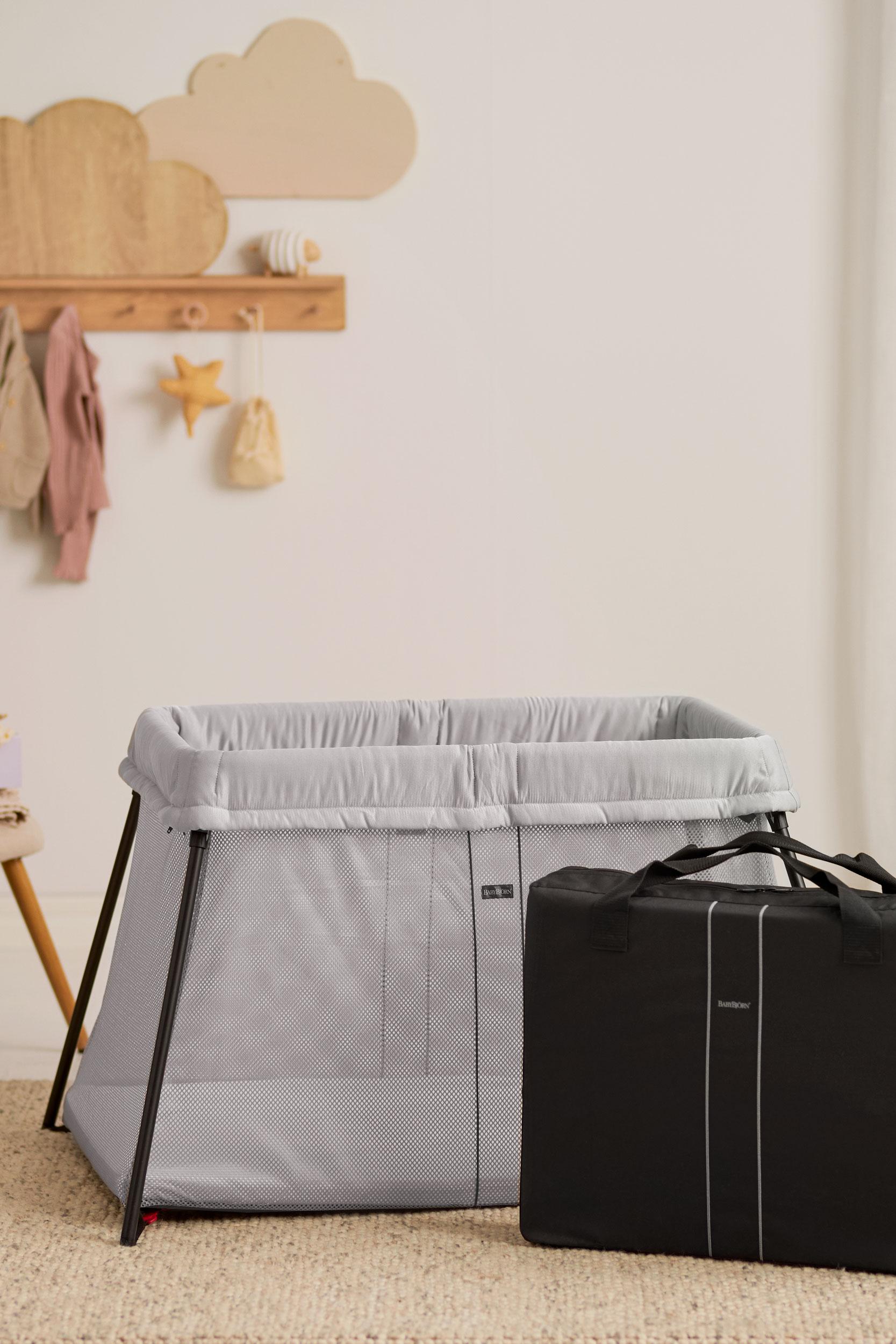Reisebett Light mit Spannbetttuch - Silber Netzstoff - BabyBjörn