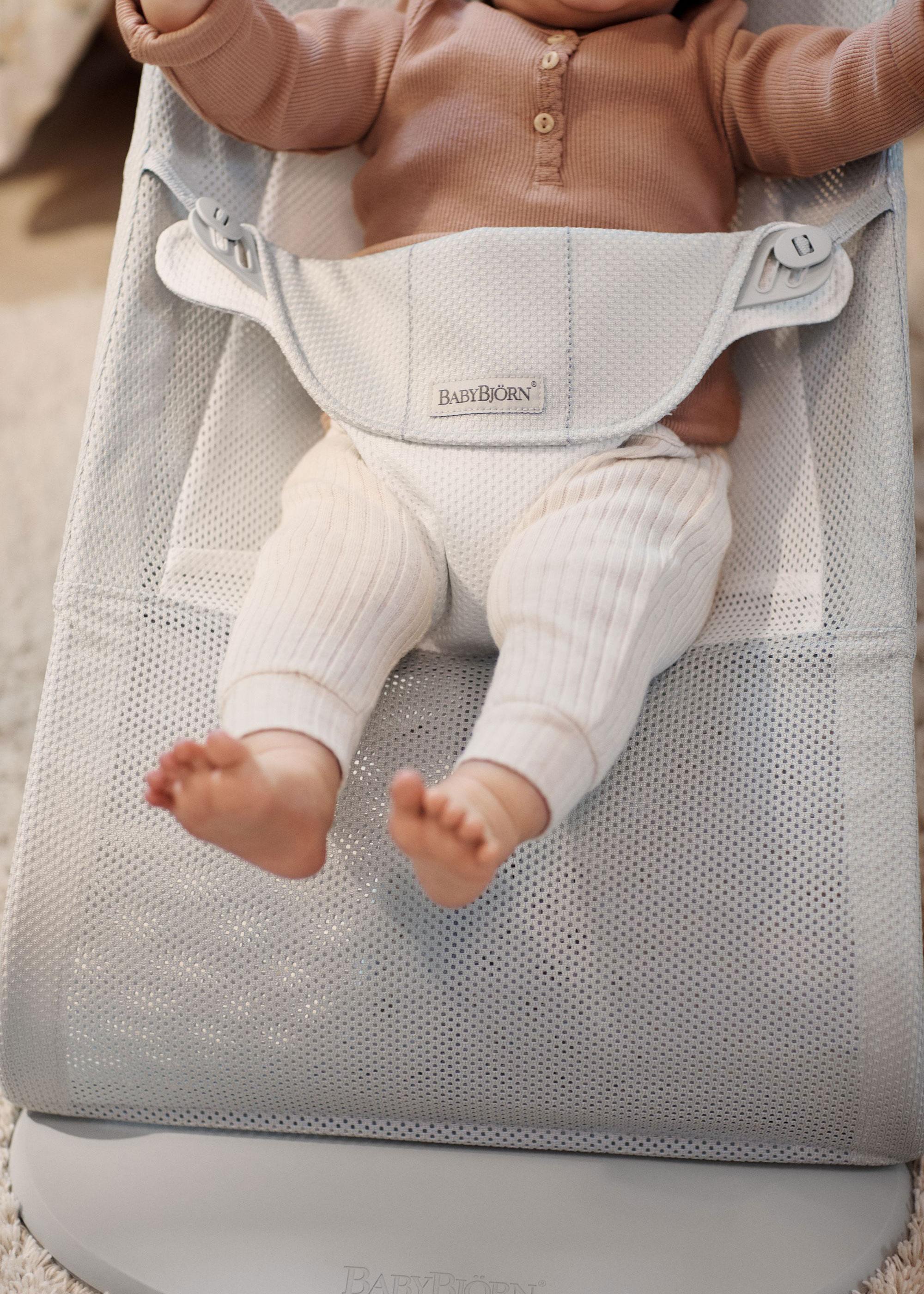 Fabric Seat for Bouncer Balance Soft in silver white mesh - BabyBjörn