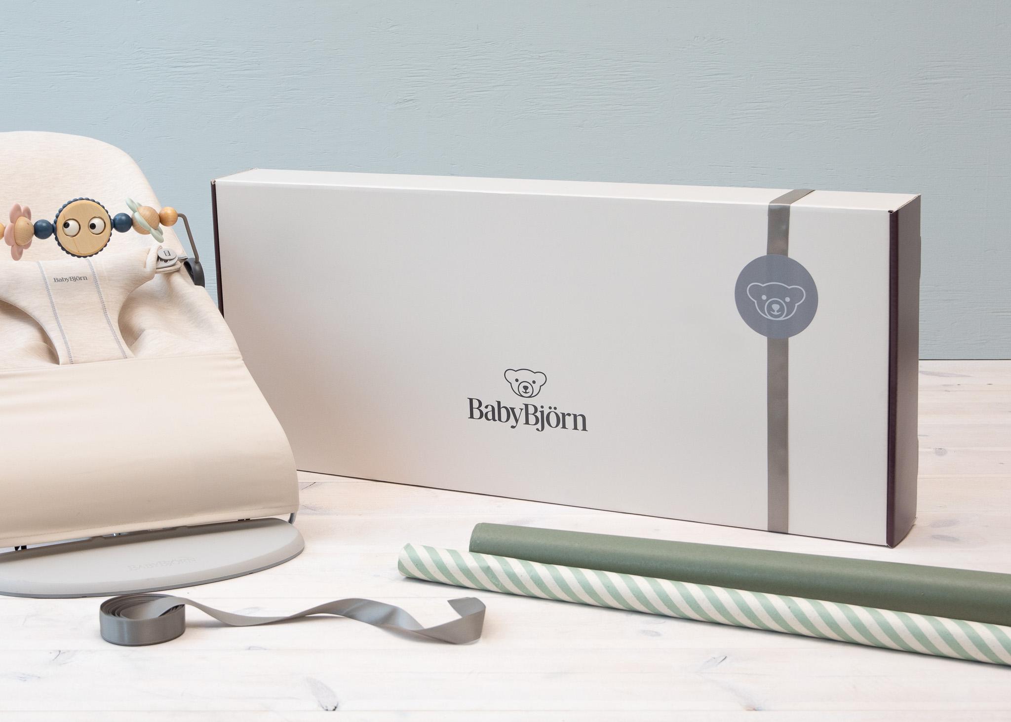 Gift wrapping with personal gift message - BabyBjörn