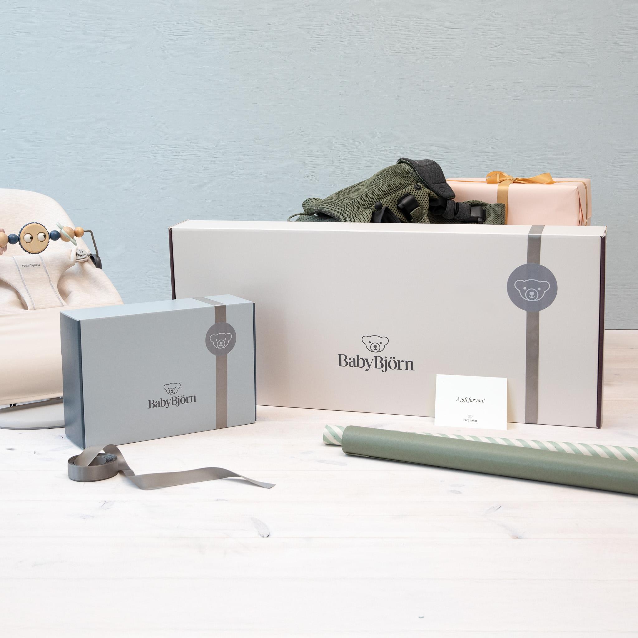 Gift wrapping with personal gift message - BabyBjörn