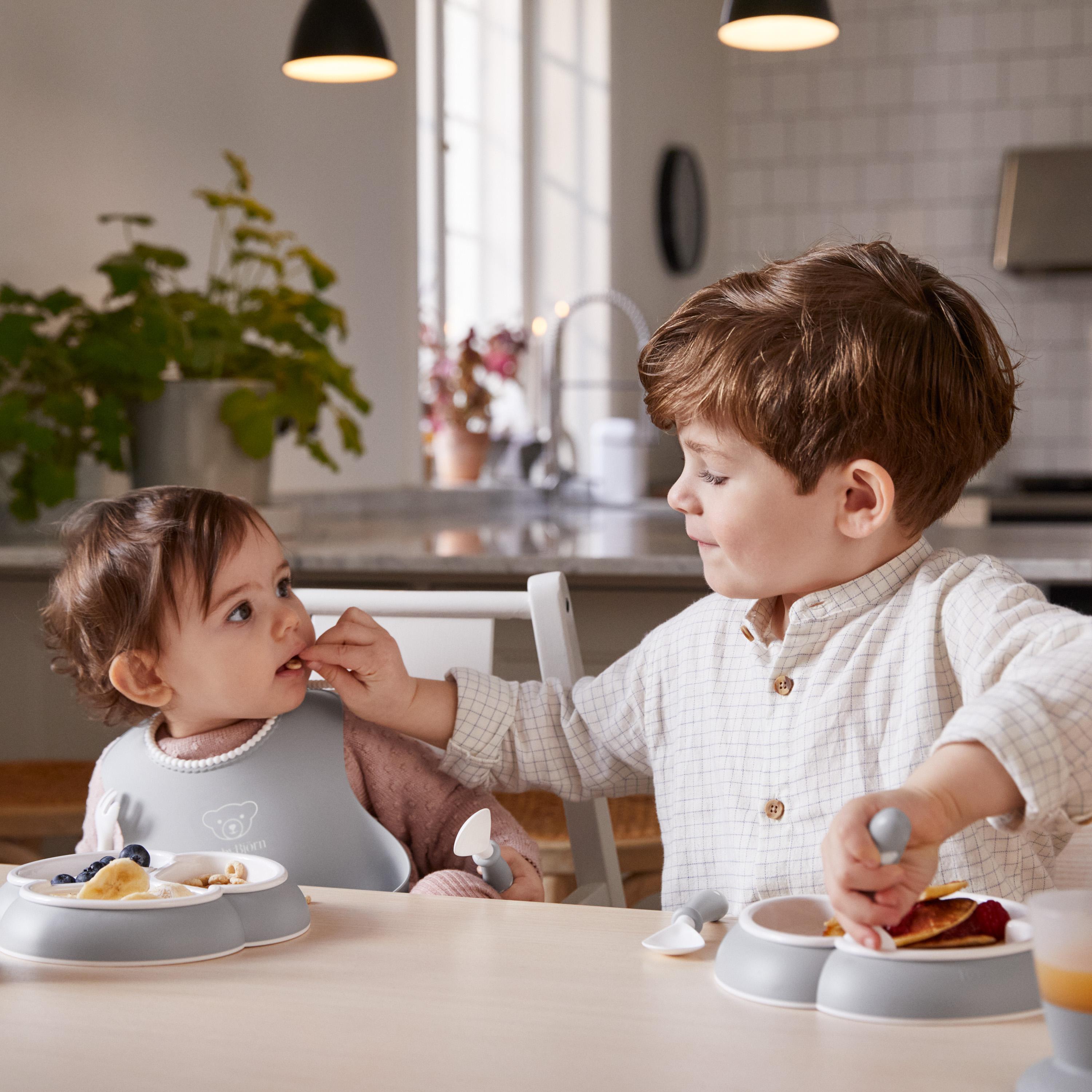 Dinnerware Set gray BabyBjörn